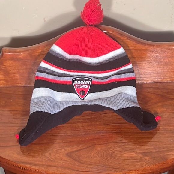 Ducati Corse kids kit cap - Picture 1 of 3